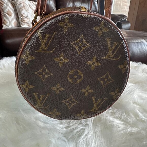 Authentic Louis Vuitton Monogram Papillon 30 Handbag - Picture 4 of 12